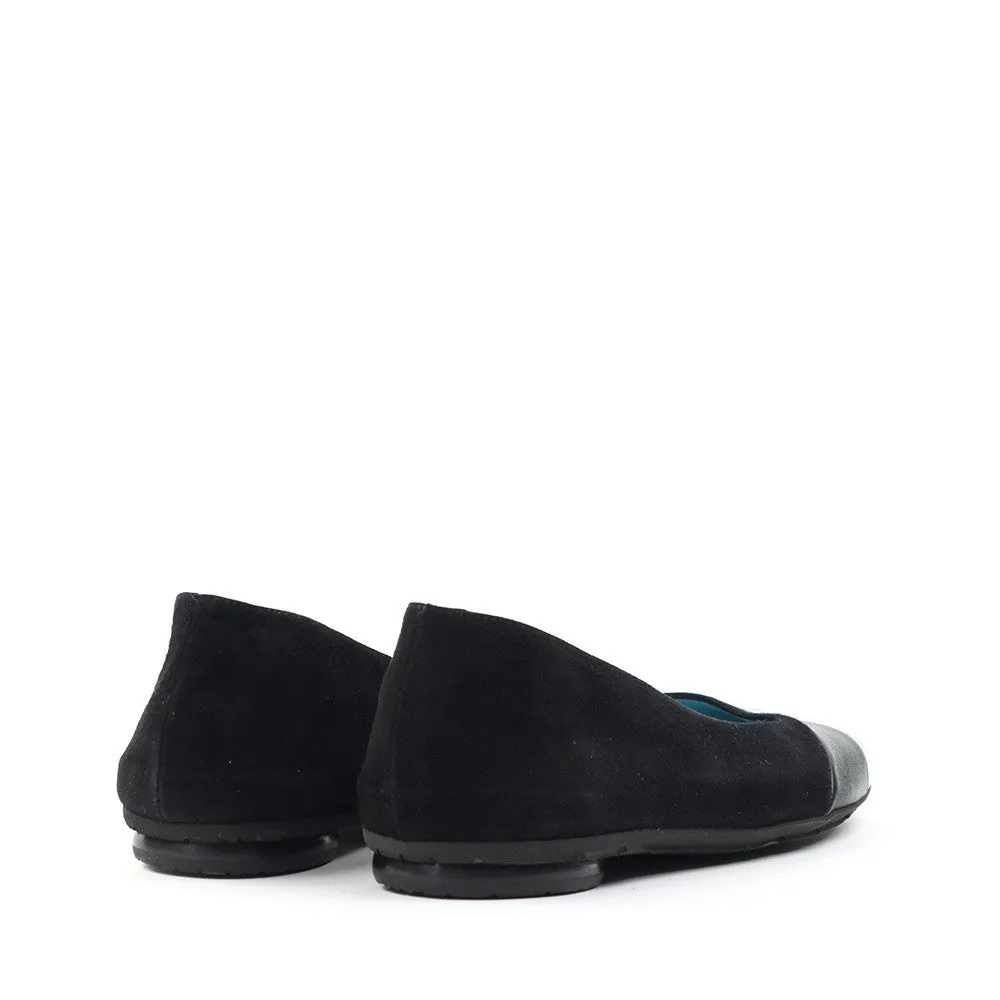 2460 Black Suede