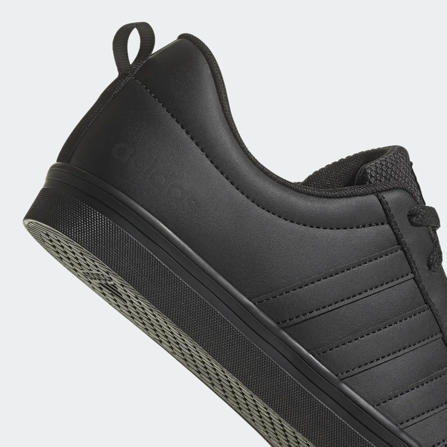 adidas Men's Sneaker