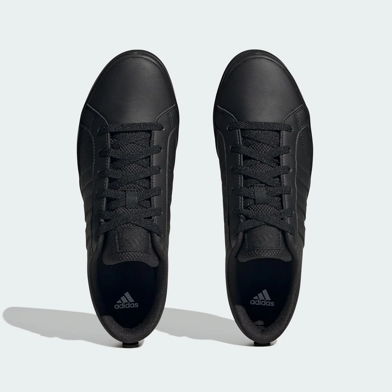 adidas Men's Sneaker