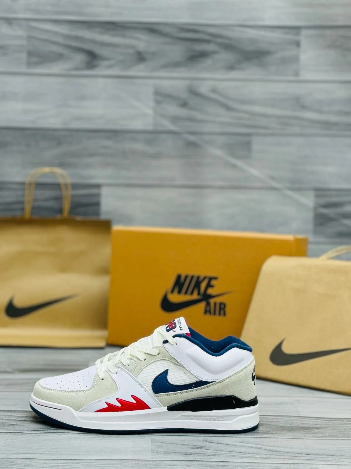 Air Jordan 1 Low SE - White/Navy/Red