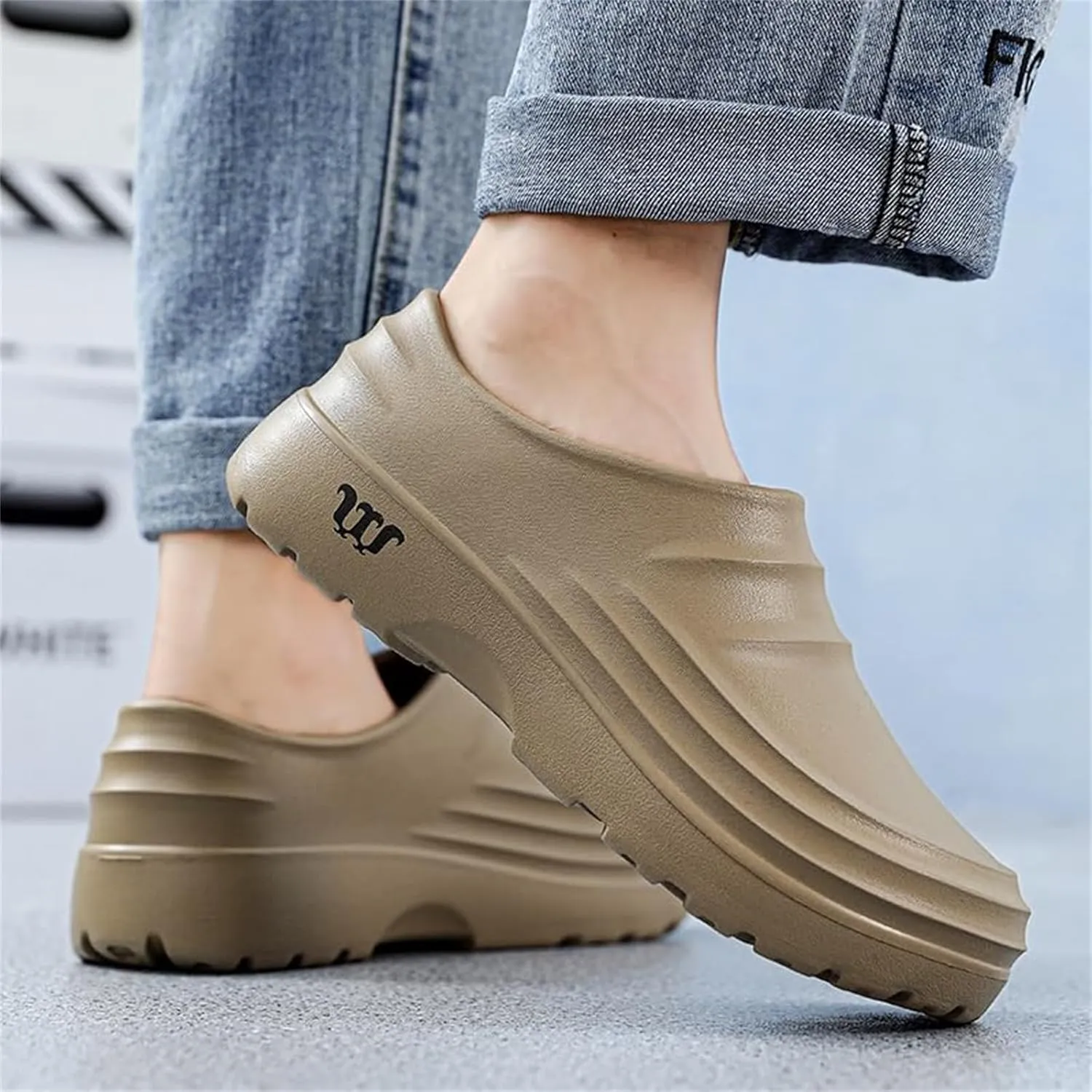 Armadillo Clogs Nurse Shoes for Women Men Comfortable Non Slip Work Shoes, Oil Resistant Chef Shoe Wide Waterproof Nursing Shoe, Ideal for Healthcare Kitchen Food Service Garden Unisex