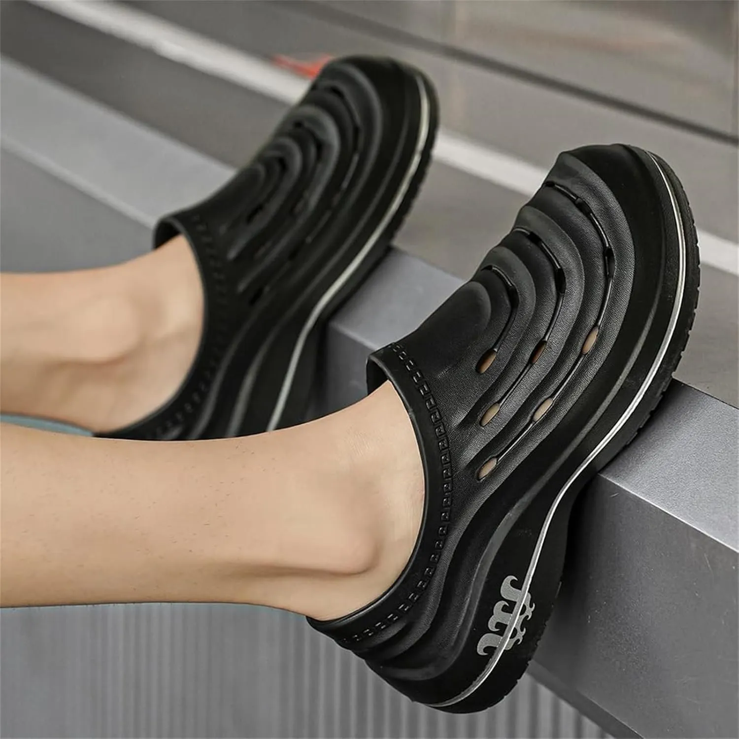 Chef Shoes for Men Women,Oil Resistant Waterproof Arch Support Clogs,Lightweight Breathable Kitchen Shoes Wide Toe Box Beach Slippers,Quick Dry Slip-on Garden Clogs with Removable Cushion Footbed