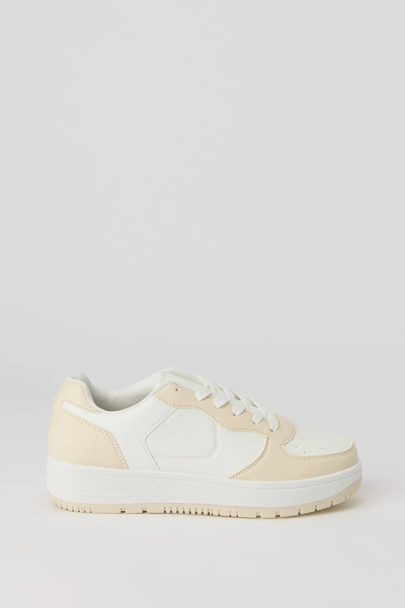 Classic Low Top Lace Up Sneaker