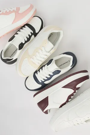 Classic Low Top Lace Up Sneaker