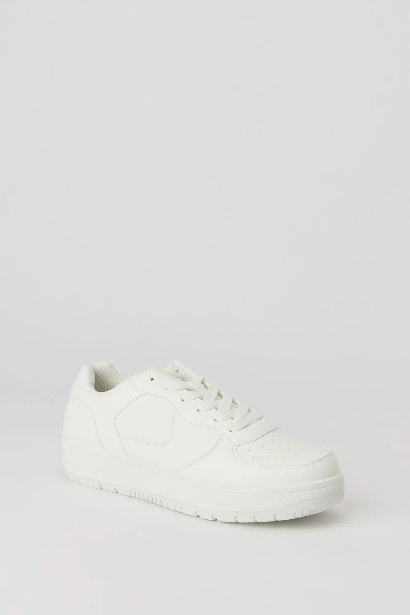 Classic Low Top Lace Up Sneaker