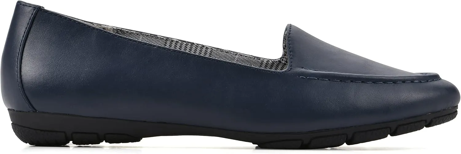 CLIFFS BY WHITE MOUNTAIN Women's Gracefully Tailored Loafer Flat