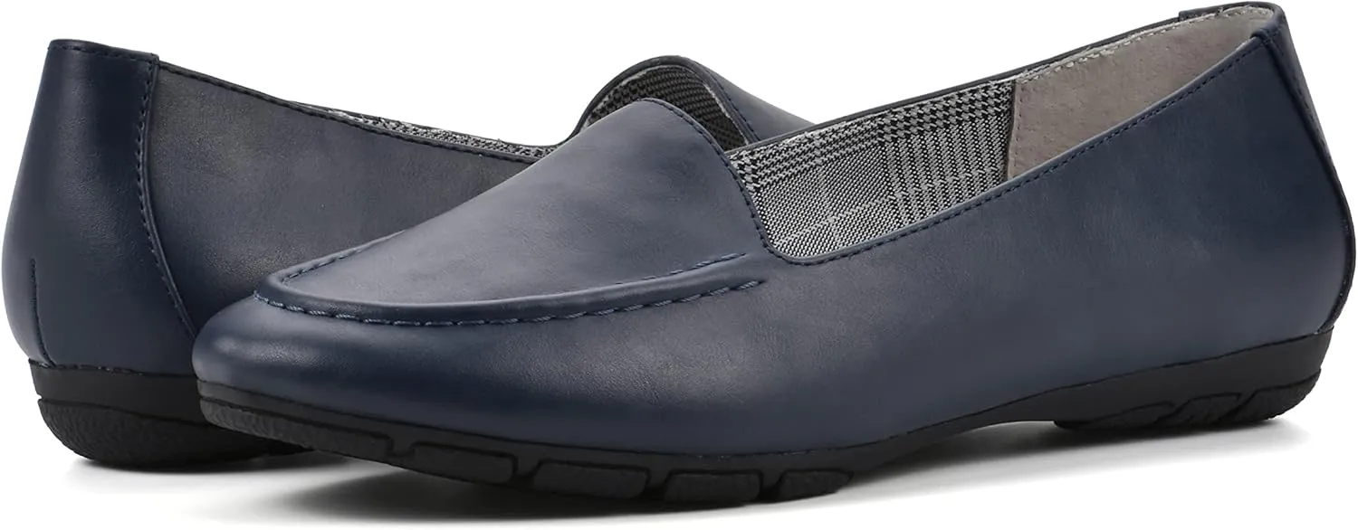 CLIFFS BY WHITE MOUNTAIN Women's Gracefully Tailored Loafer Flat