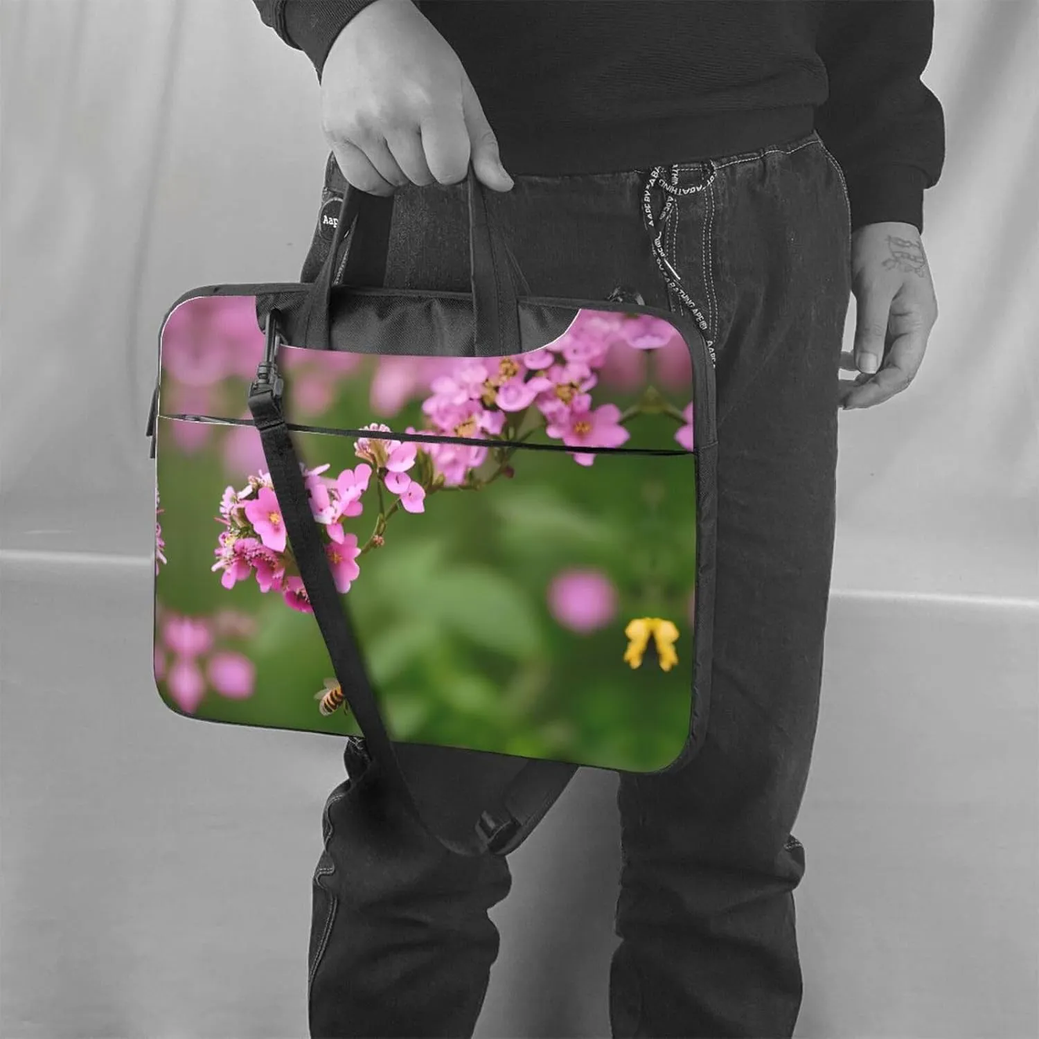 Cute Halloween Pattern 1 Stylish And Lightweight Laptop Messenger Bag,Handbag,Briefcase,Perfect For Business Travel
