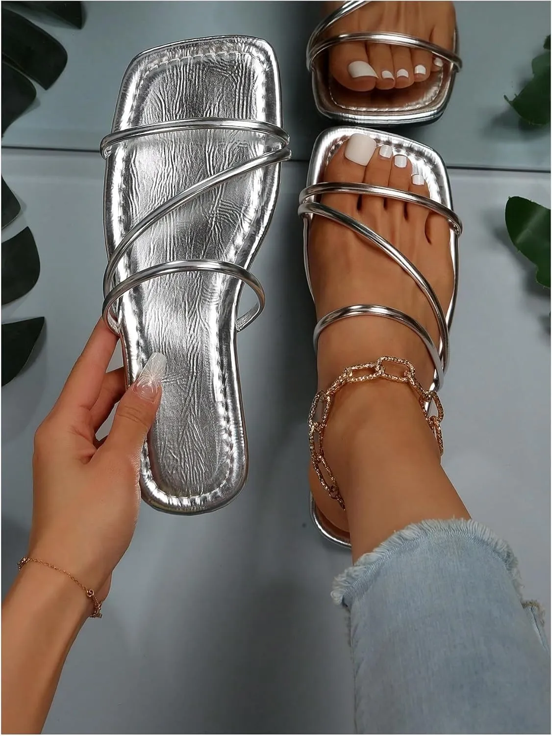 GORGLITTER Women's Metallic Strappy Flats Sandal Dressy Cute Open Toe Slip on Slides Summer Vacation Beach Sandals 2025