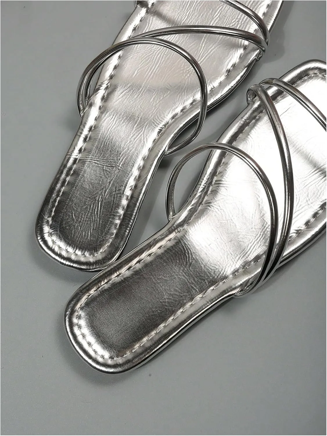 GORGLITTER Women's Metallic Strappy Flats Sandal Dressy Cute Open Toe Slip on Slides Summer Vacation Beach Sandals 2025