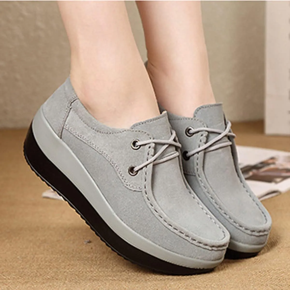 LAVAEGG Women Slip On Loafers,Comfort Suede Moccasins Wide Low Top Shoes,Non-Slip Heightening Wedge Shoes