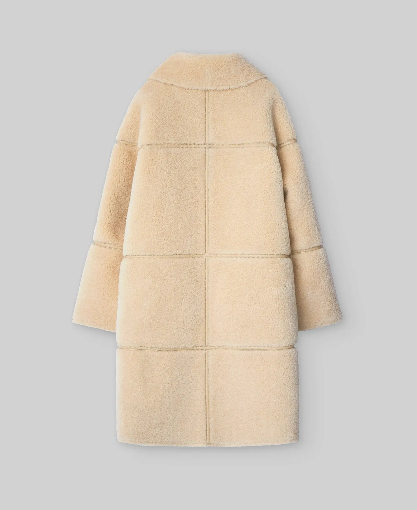 Long shearling coat woman in light cream