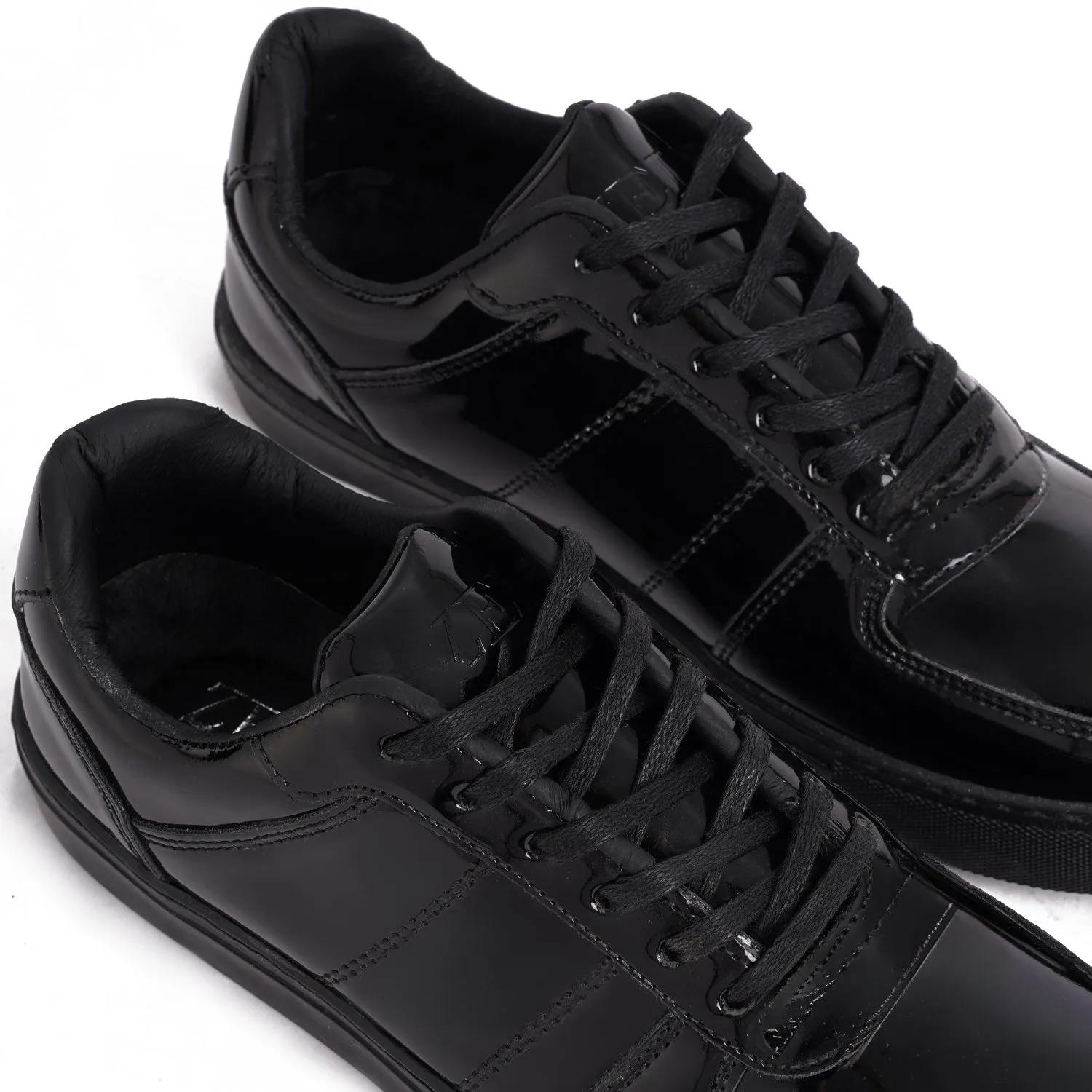 Low Top Laced Sneaker