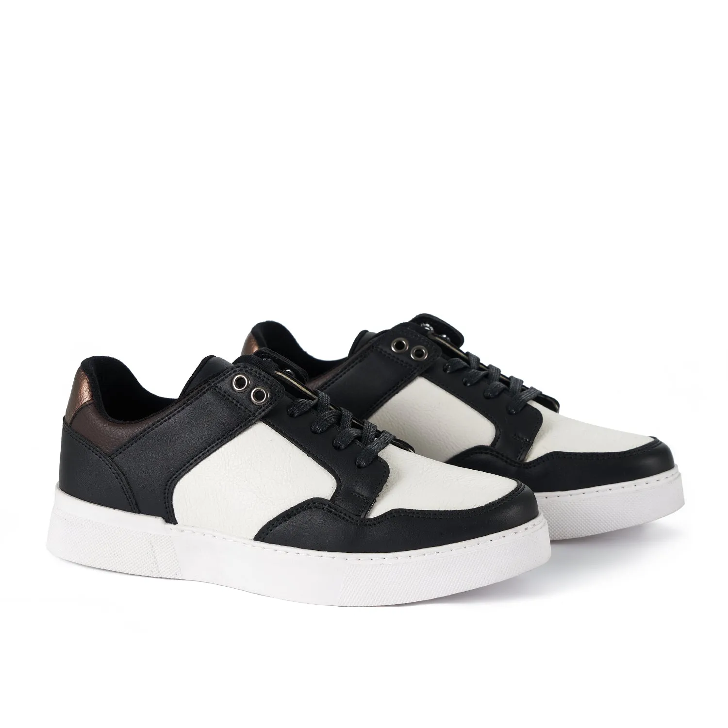 Low Top Laced Sneaker