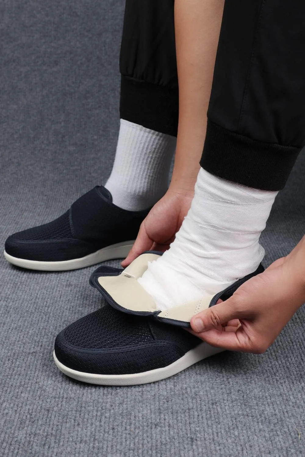 Men's Diabetic Elderly Shoes - Plus Size, Adjustable, Non-Slip, Double Insole, Air Cushion Bottom Walking Shoes
