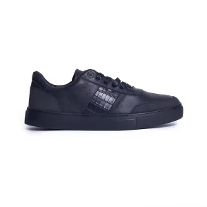 Men's Slip-ins Men's Sleek and Stylish Sneaker - Black Color Model V762L