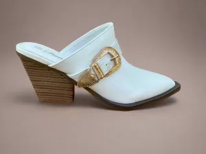 Mule with Western Inspire Buckle-White