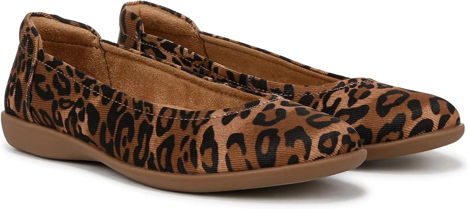 Naturalizer Women's Flexy Round Toe Ballet Flat