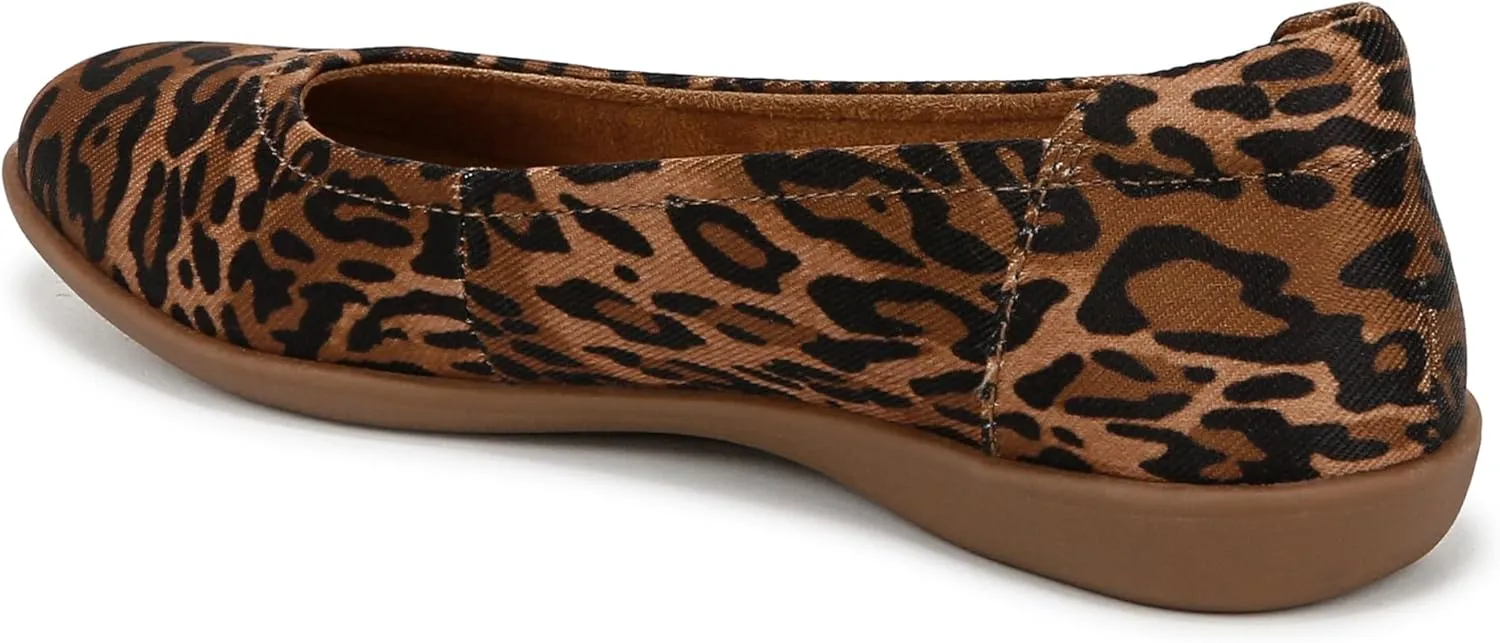 Naturalizer Women's Flexy Round Toe Ballet Flat