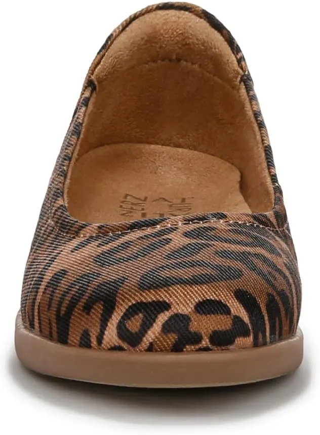Naturalizer Women's Flexy Round Toe Ballet Flat