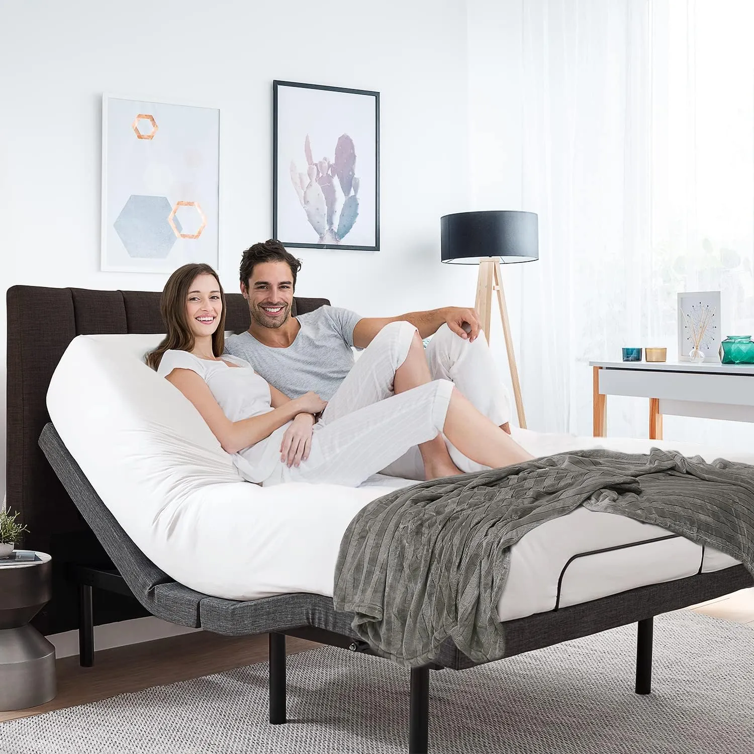 Nestl Adjustable Bed Frame, Zero clearance Adjustable Massage Bed Frame with Wireless Remote, Adjustable Bed Base Head & Foot Massage, Fast & Easy Assembly, USB Ports, LED Light, King Size Bed Frame