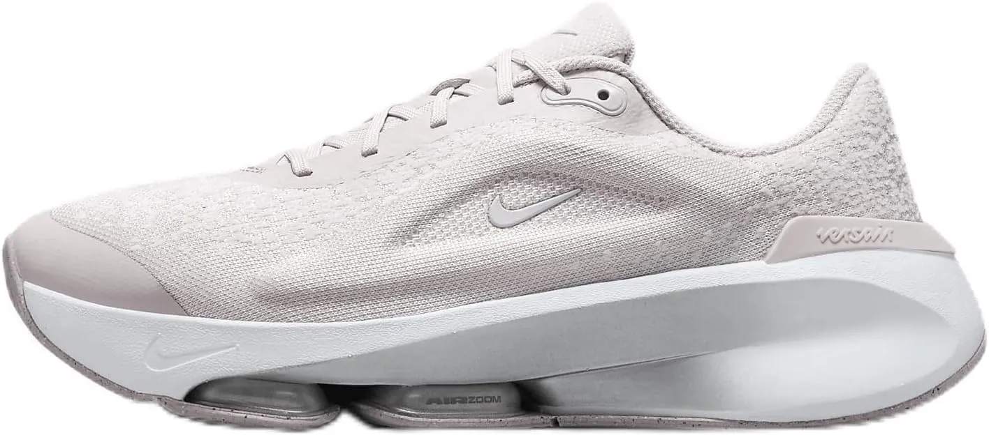 Nike Versair Women's Workout Shoes (DZ3547-004, Platinum Violet/White/Light Violet Ore/Metallic Platinum) Size 11.5