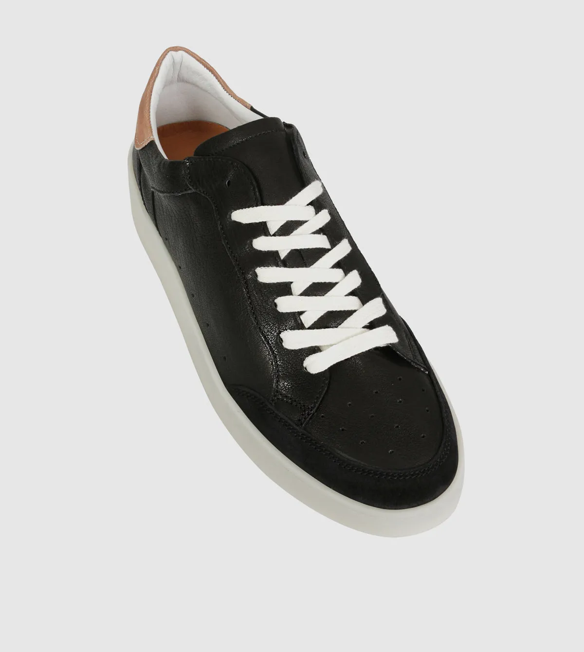 Riggs Low Top sneakers by Brando