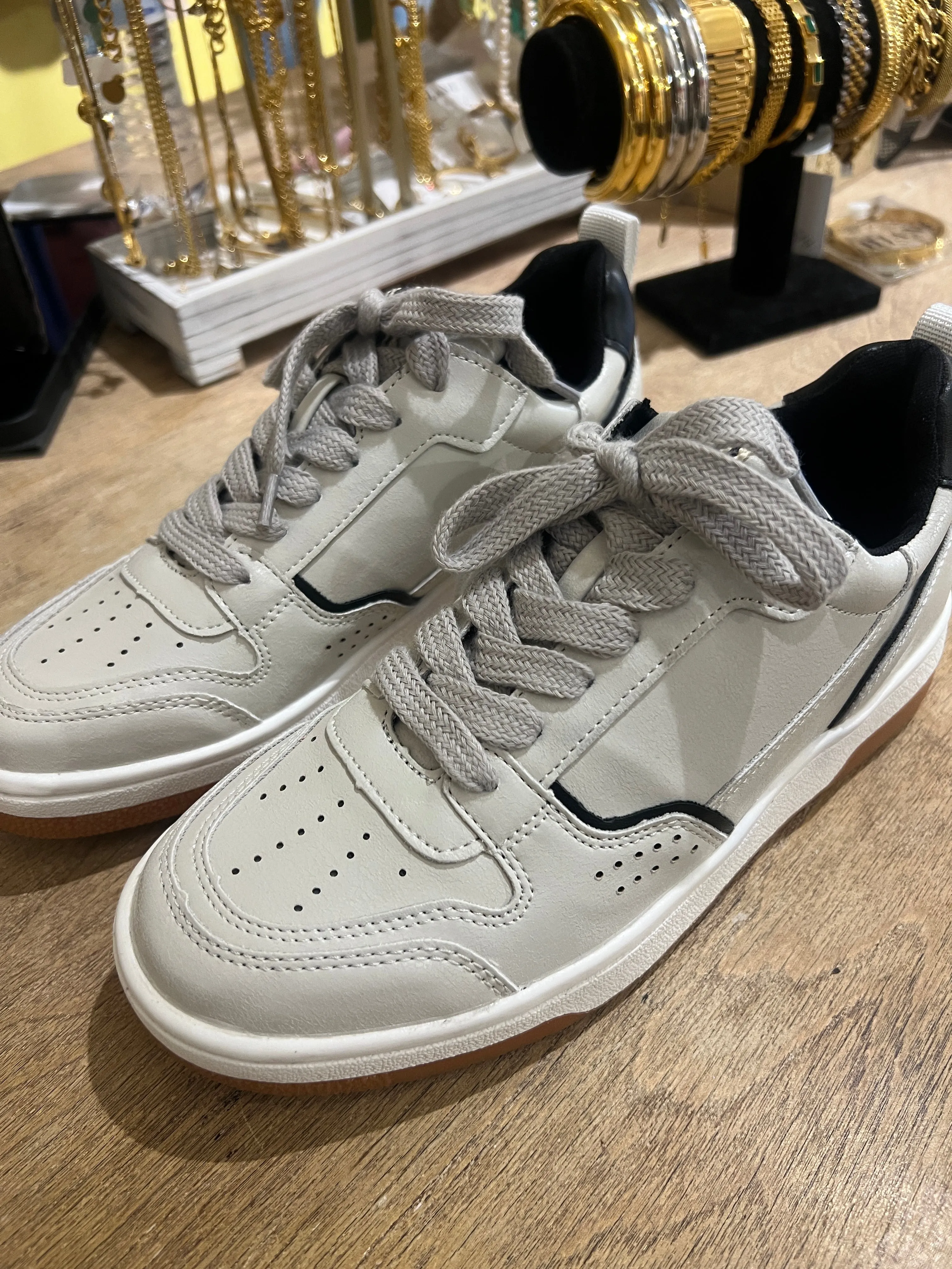 ROMI LIGHT GRAY SNEAKER