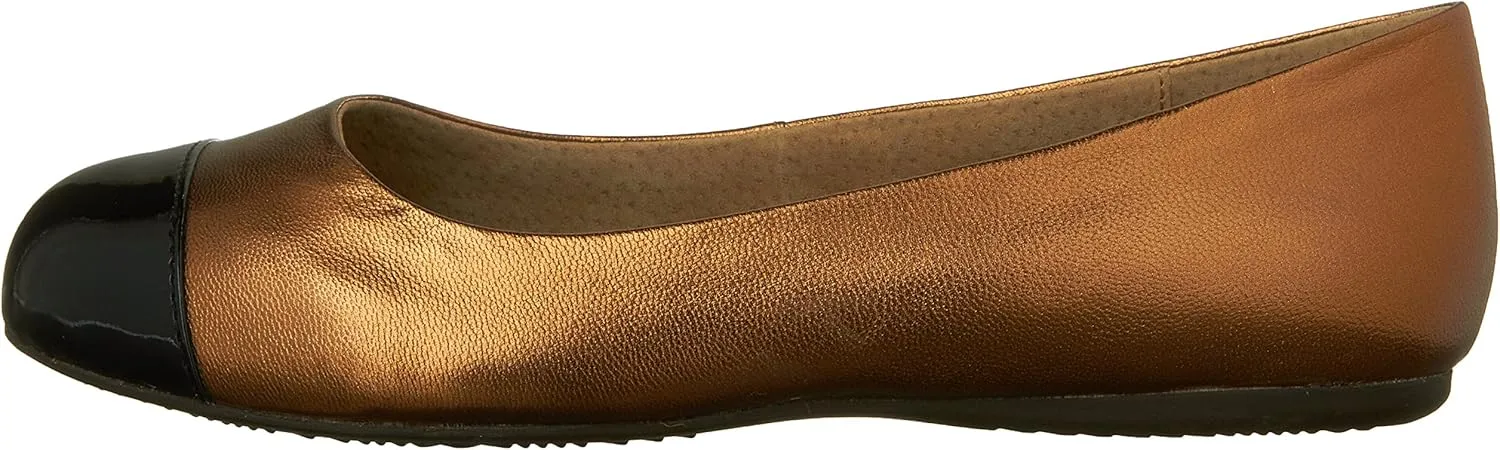 SoftWalk Womens Napa Ballet Flat