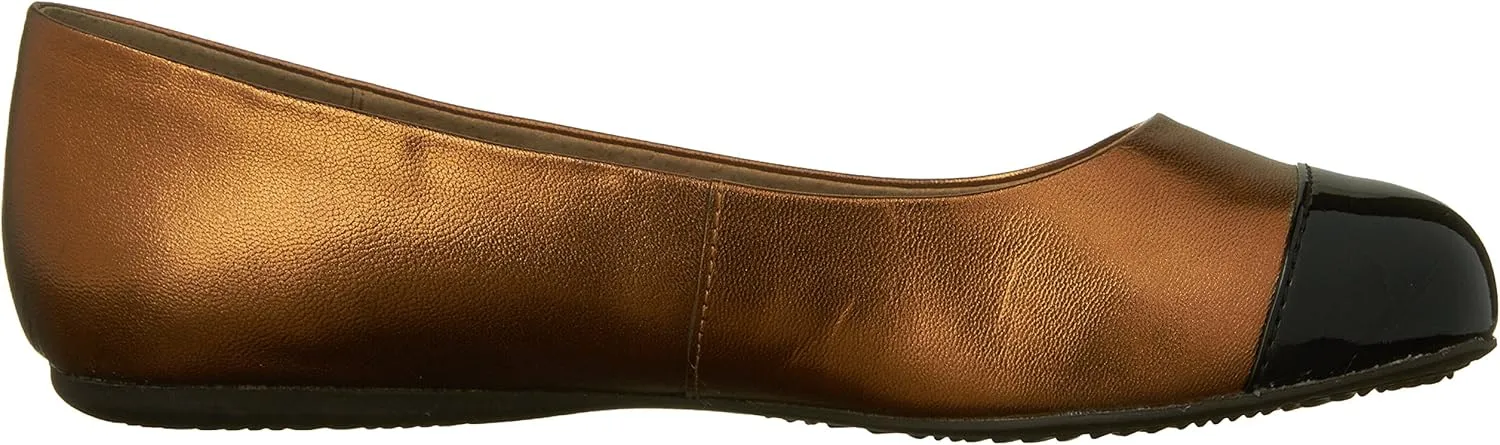 SoftWalk Womens Napa Ballet Flat