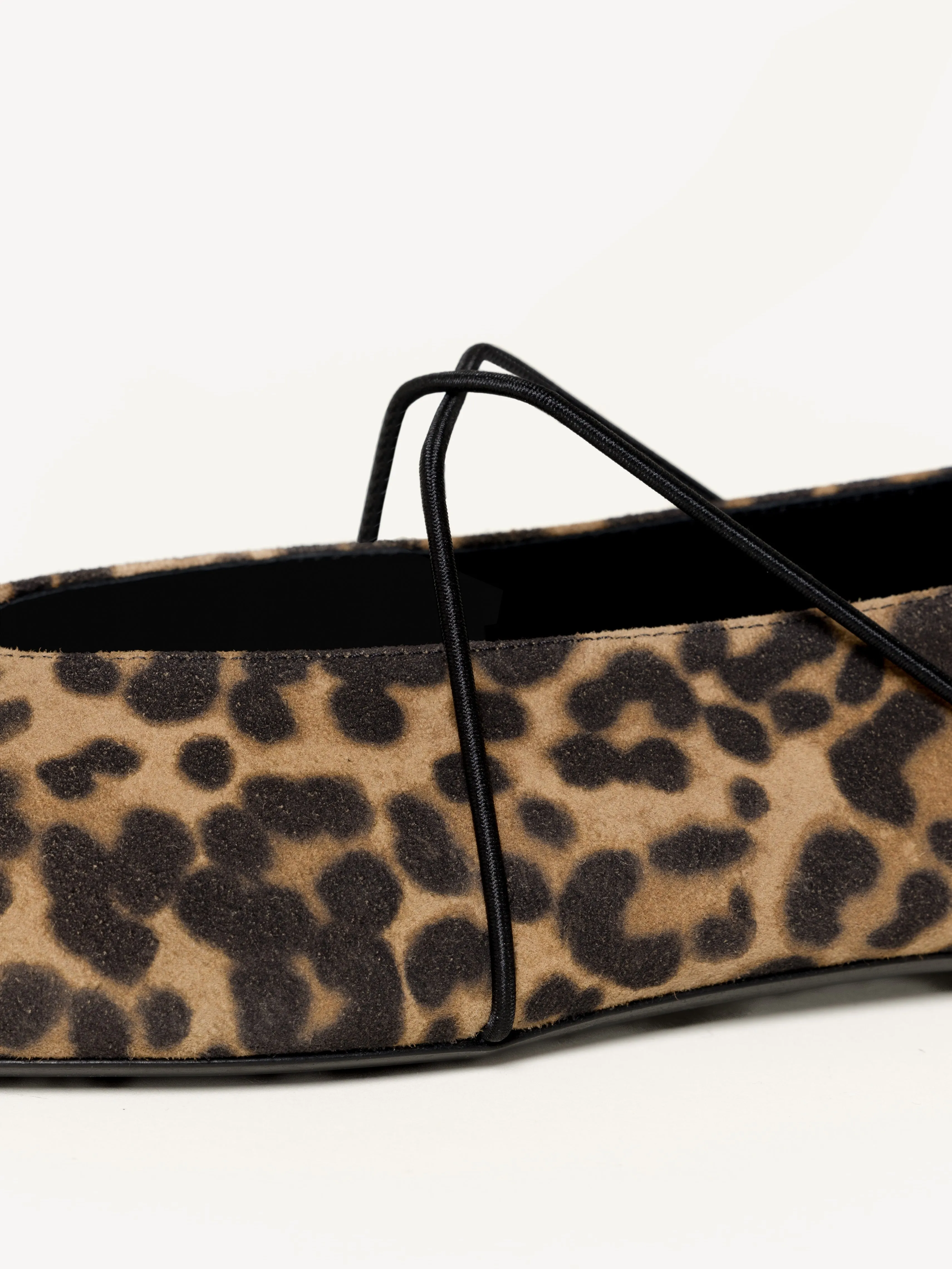 The Una (Sample Sale)