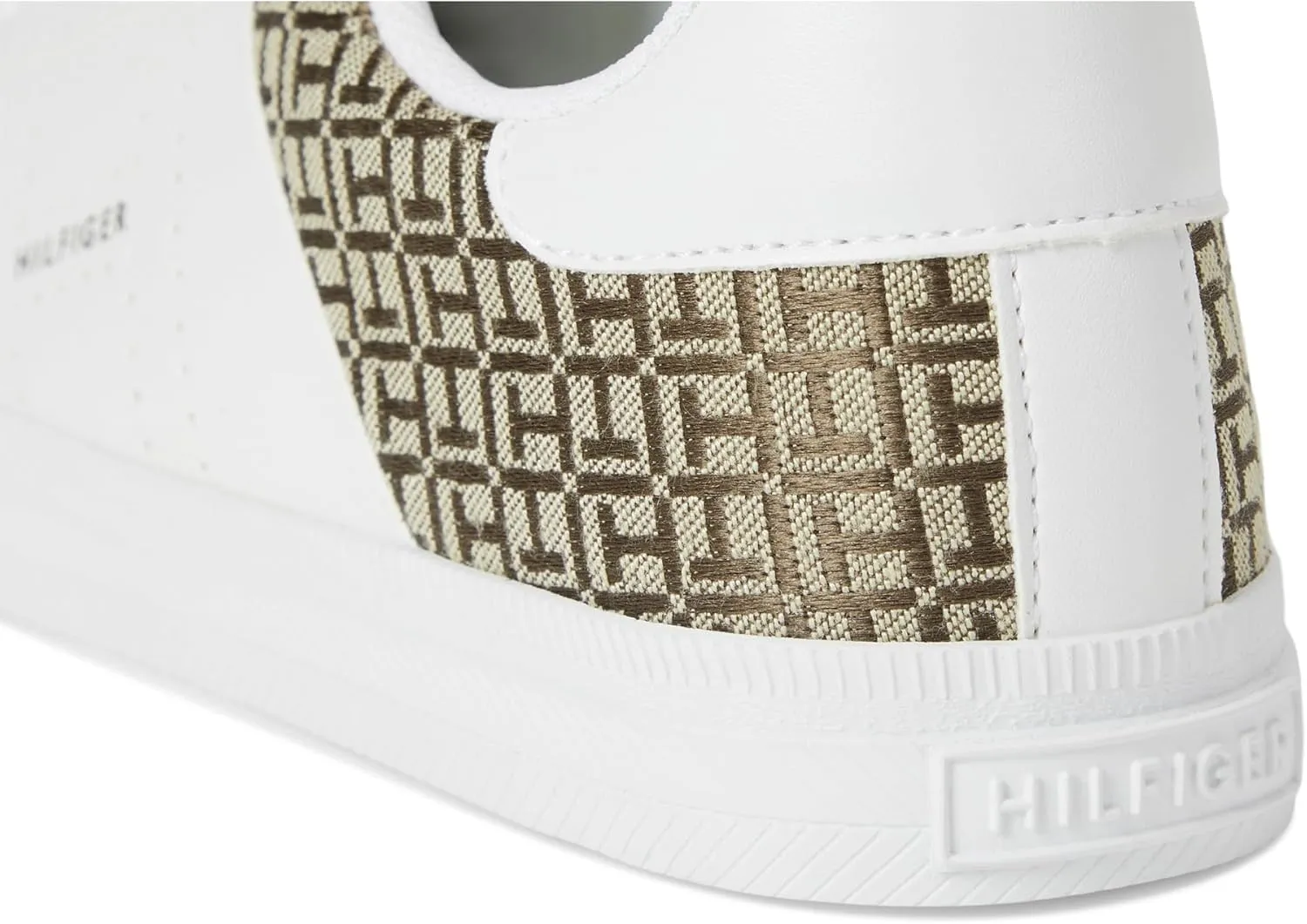Tommy Hilfiger Women's Lorio Sneaker