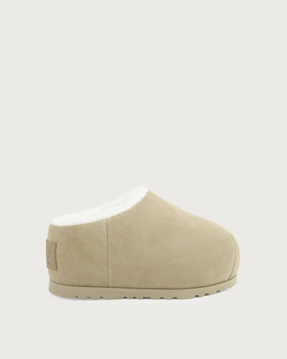 UGG Pumped Slide