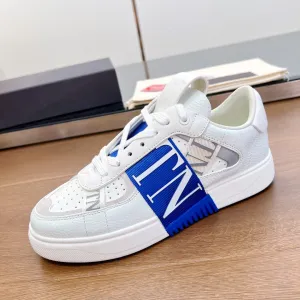 VL7N LOW-TOP WHITE CALFSKIN AND COBALT BLUE FABRIC SNEAKER WITH BANDS