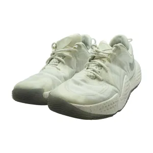 White Low Top Sneaker