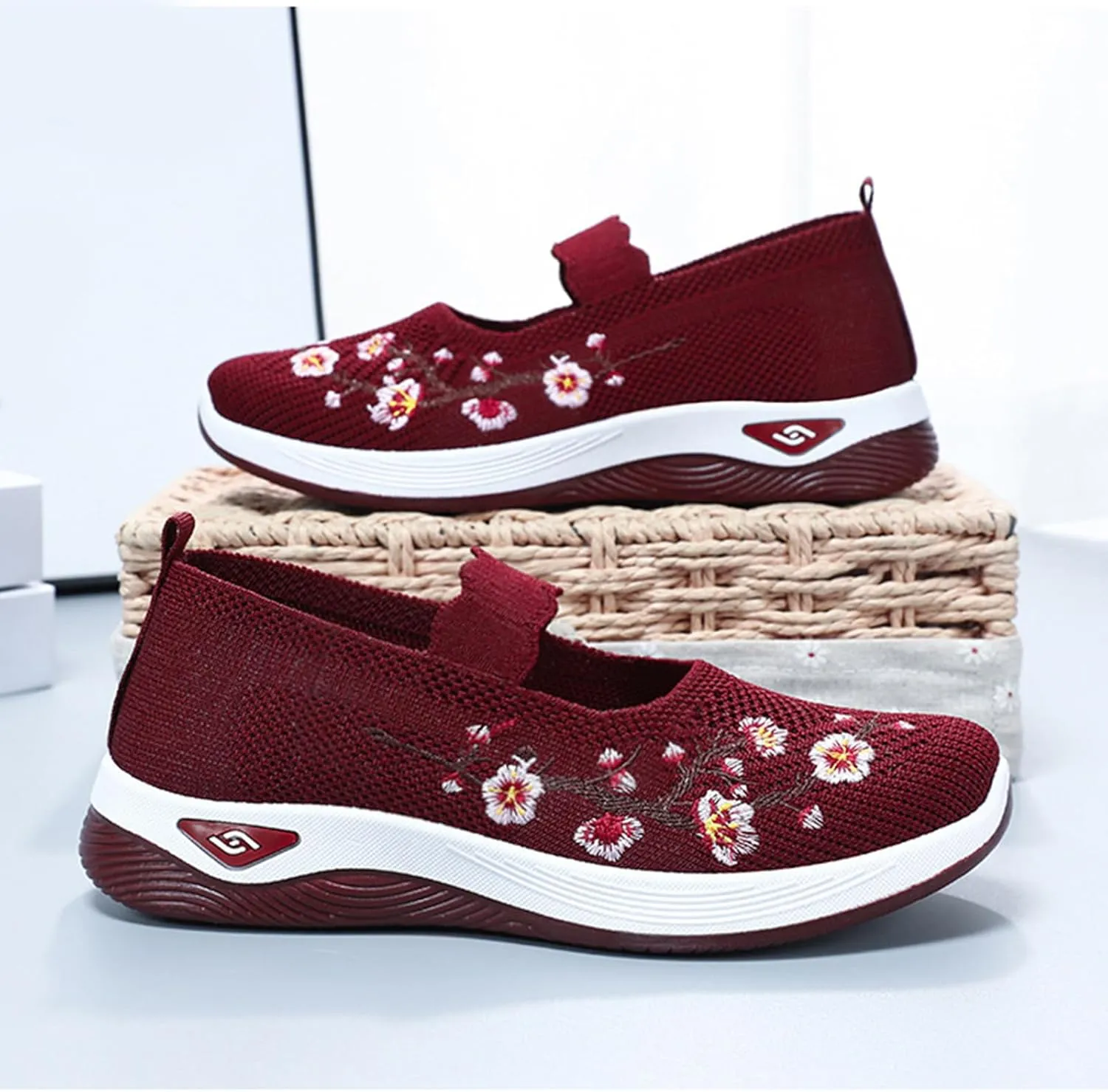 Women's Flower Embroidered Knitting Flat Loafers Casual Breathable Mesh Slip-On Orthopedic Shoes Lightweight Comfortable Soft Sole Walking Shoes with Arch Support