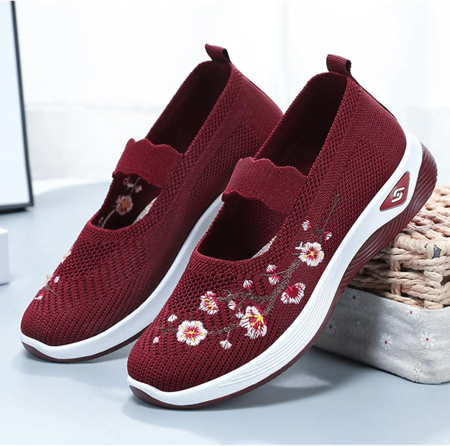 Women's Flower Embroidered Knitting Flat Loafers Casual Breathable Mesh Slip-On Orthopedic Shoes Lightweight Comfortable Soft Sole Walking Shoes with Arch Support