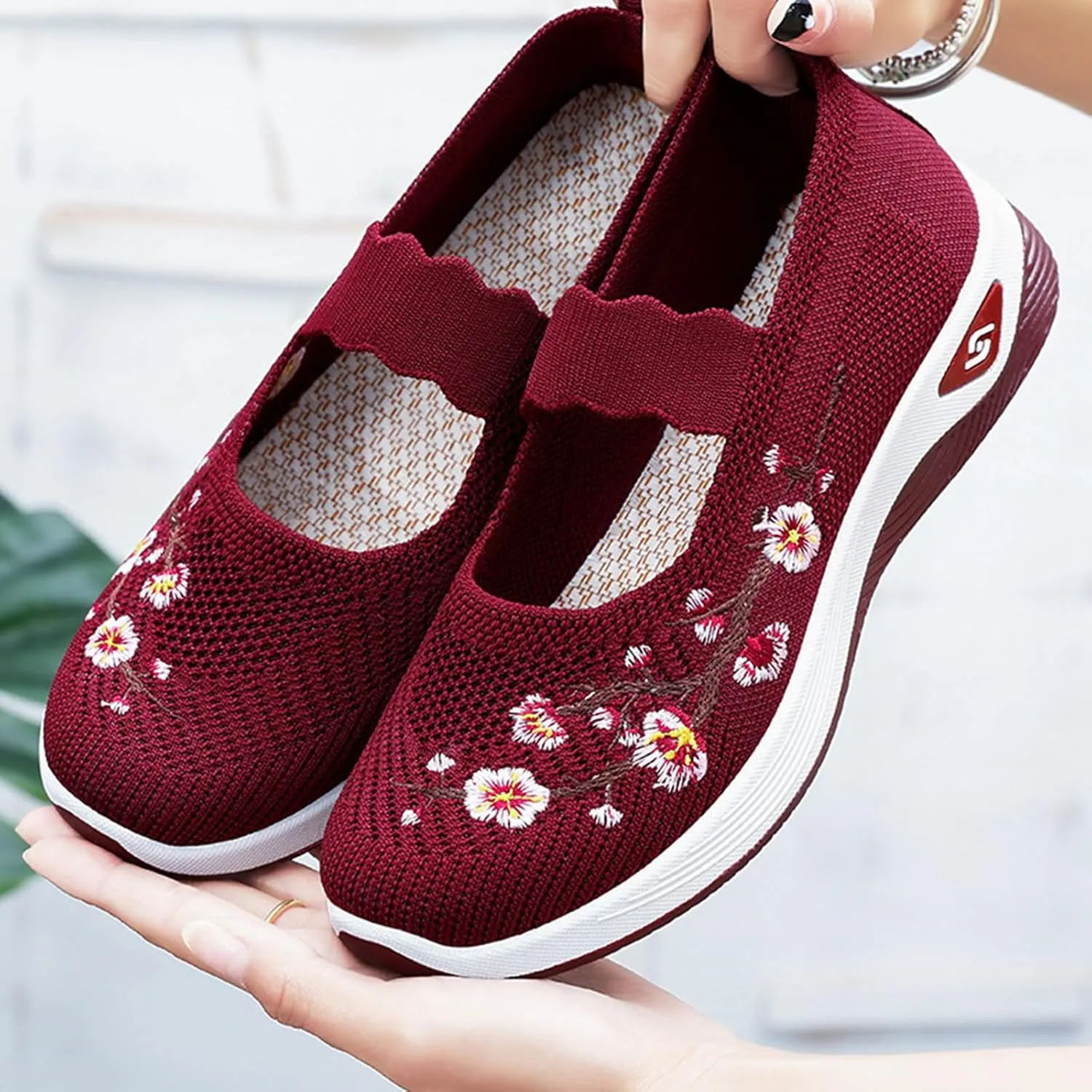 Women's Flower Embroidered Knitting Flat Loafers Casual Breathable Mesh Slip-On Orthopedic Shoes Lightweight Comfortable Soft Sole Walking Shoes with Arch Support
