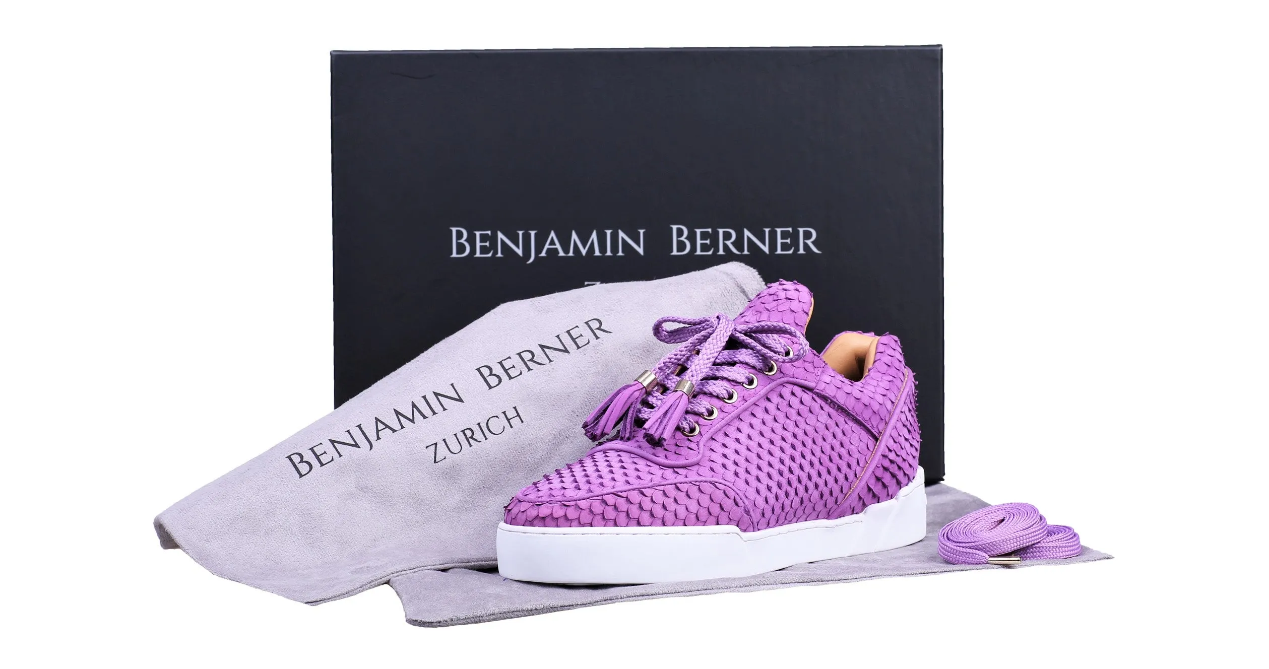 Women's Low-Top GRAPE PURPLE COBRA CUT