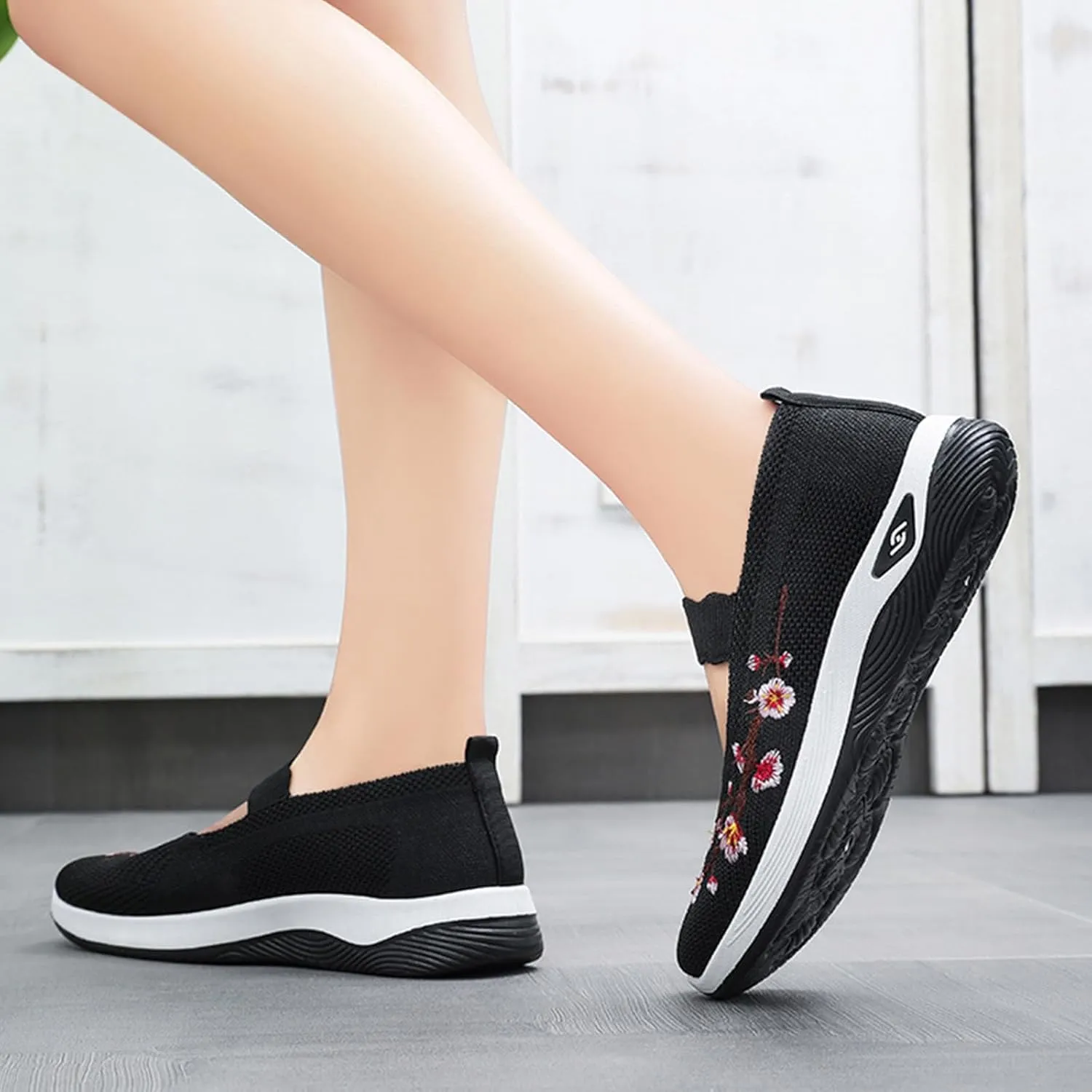 Women's Woven Orthopedic Breathable Soft Shoes Fashion Floral Embroidery Walking Shoes Comfy Platform Non Slip Work Shoe Casual Walking Sneakers
