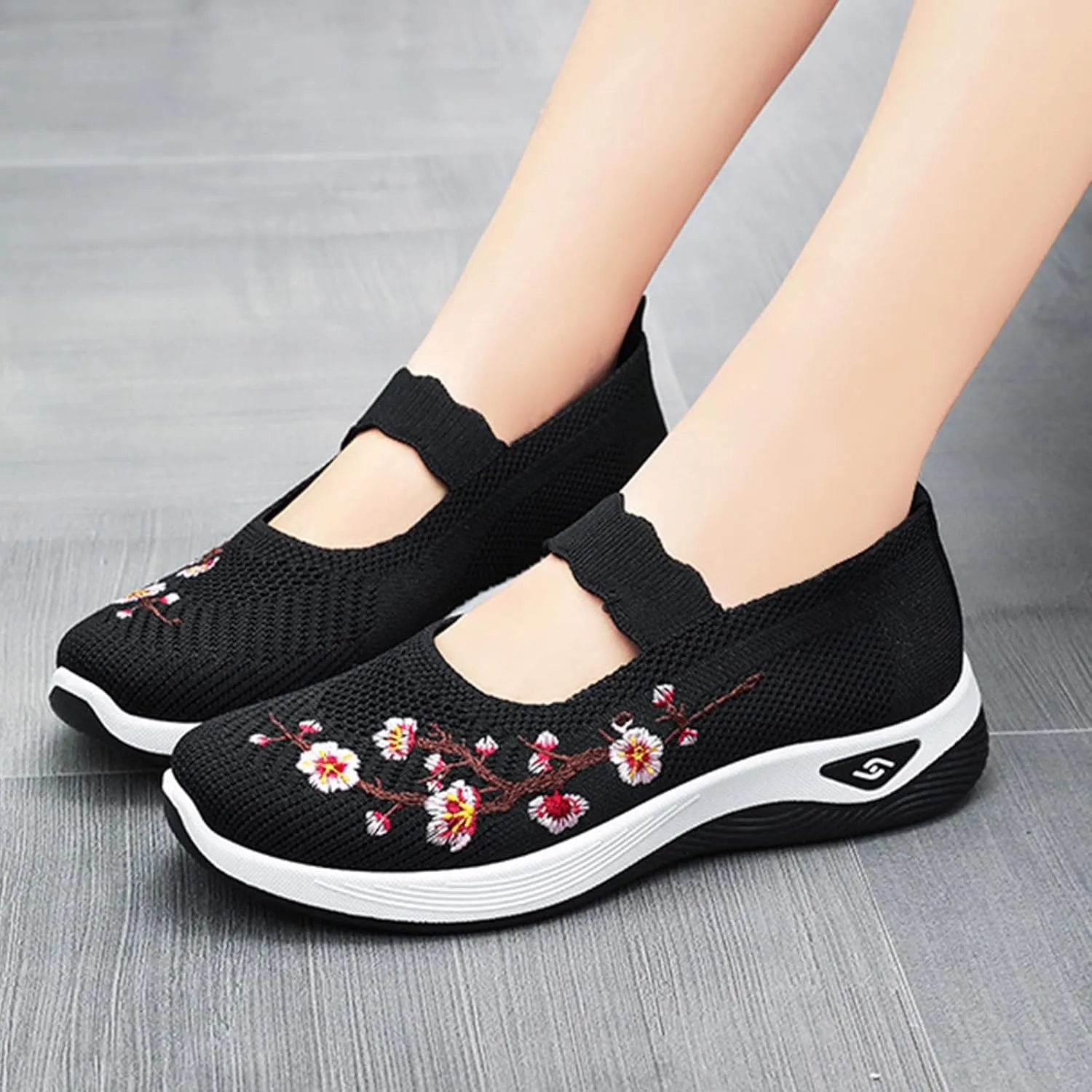 Women's Woven Orthopedic Breathable Soft Shoes Fashion Floral Embroidery Walking Shoes Comfy Platform Non Slip Work Shoe Casual Walking Sneakers